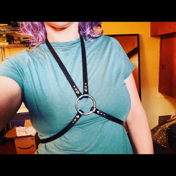 Custom leather chest harness - Picture 2 of 2